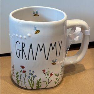 Rae Dunn By Magenta Grammy 🐝 Ceramic Mug - NEW
